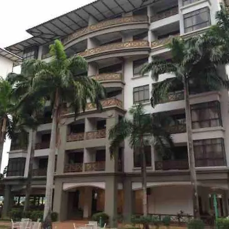 Modern Home Town Centre~Jonker~Mahkota Mall~ Mahkota Hospital Malacca Exterior photo